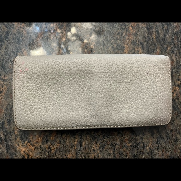 Marc Jacobs Gray Bifold Wallet. Snap closure w/ Gold Zipper Detail - Picture 6 of 10